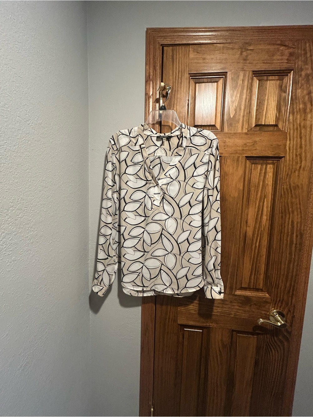 Nine West Cream and Black Leaf-Print Long Sleeve Blouse - Picture 2 of 3